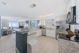 Beach Club 1810A - Image 4