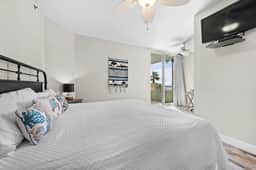 Beach Club 303A - Image 5
