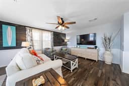 Beachside Charmer - Image 3