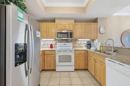 Crystal Tower 208 - Image 5