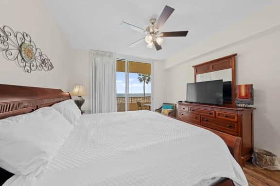 Beach Club 208C - Image 5