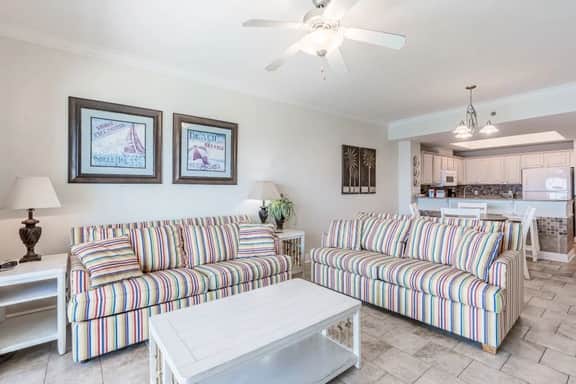 Crystal Shores West 1005 - Image 4