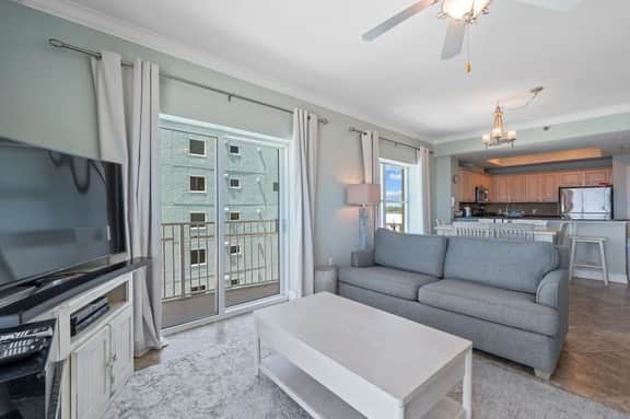Crystal Shores West 108 - Image 5