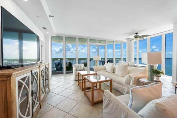 Lagoon Tower 902 - Image 3