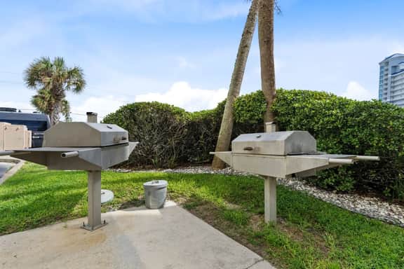 Island Shores  550 - Image 2