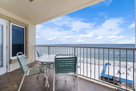 Boardwalk 1087 - Image 1