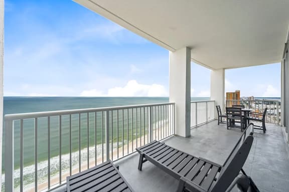 Island Tower 2203 - Image 1